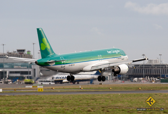 Airbus A320-214