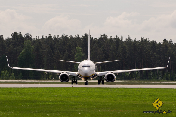 Boeing 737-8AS