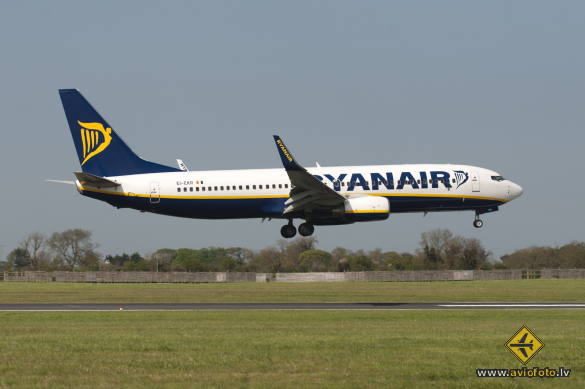 Boeing 737-8AS