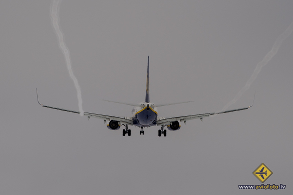 Boeing 737-8AS