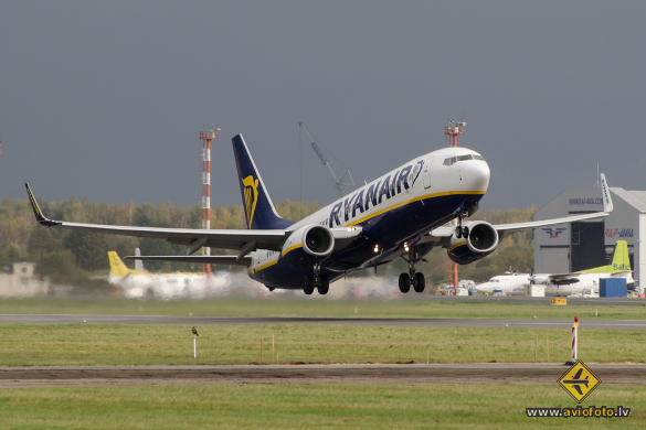 Boeing 737-8AS