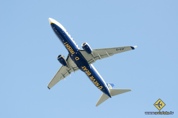 Boeing 737-8AS
