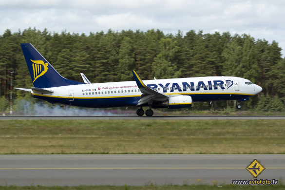 Boeing 737-8AS
