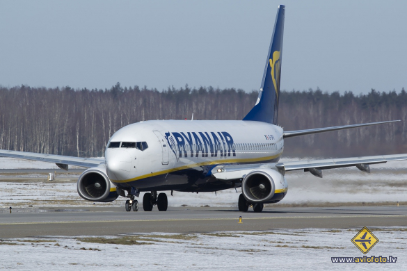 Boeing 737-8AS