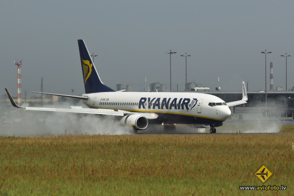 Boeing 737-8AS
