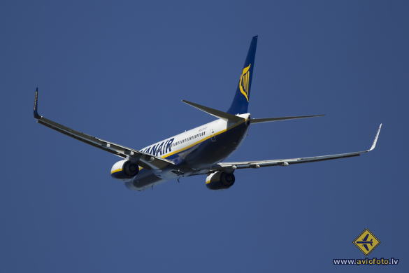 Boeing 737-8AS