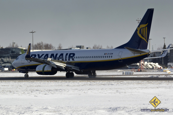 Boeing 737-8AS