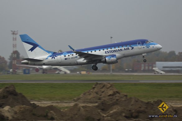 Embraer 170STD (ERJ-170-100STD)