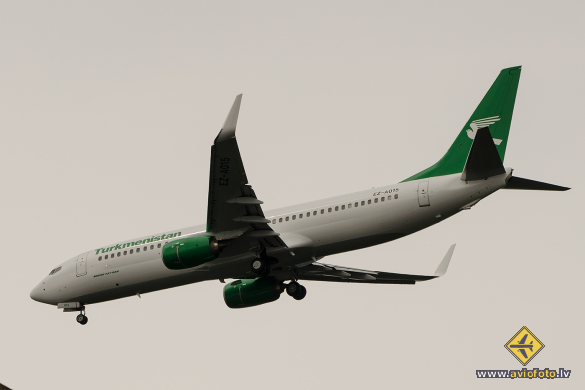 Boeing 737-82K