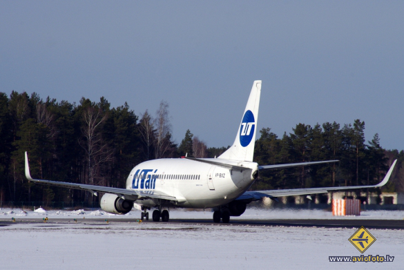 Boeing 737-524