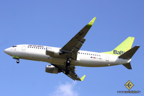 Boeing 737-36Q
