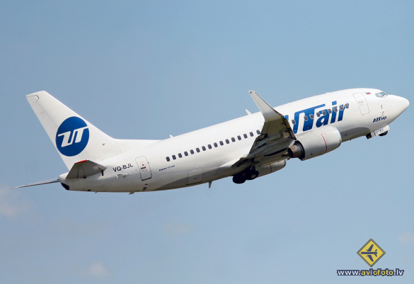 Boeing 737-524