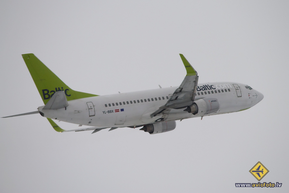 Boeing 737-36Q