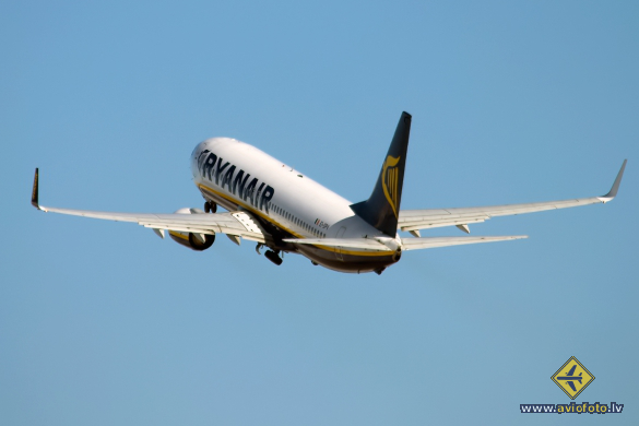 Boeing 737-8AS