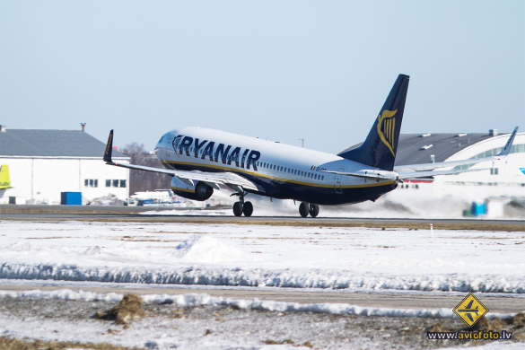 Boeing 737-8AS