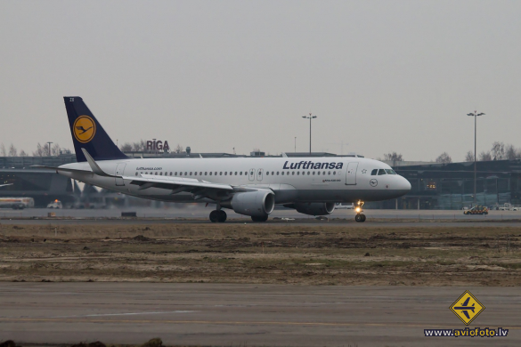 Airbus A320-214