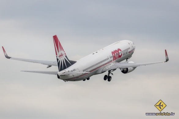 Boeing 737-86N
