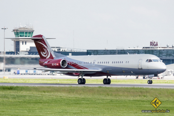 Fokker 100 (F-28-0100)
