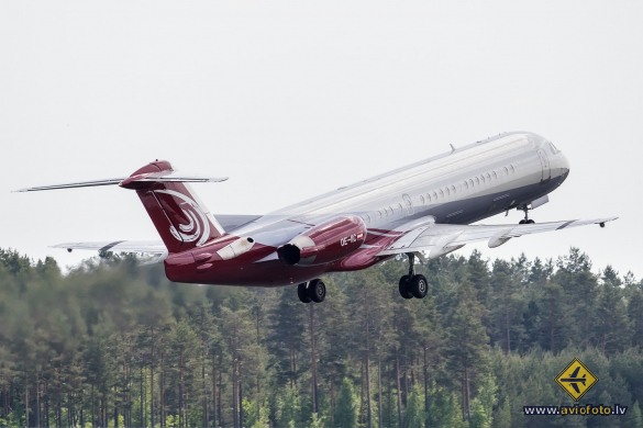 Fokker 100 (F-28-0100)