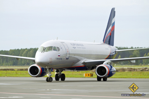 Sukhoi SSJ-100-95B Superjet 100 (RRJ-95B)