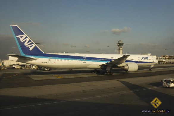 Boeing 777-381/ER