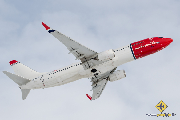 Boeing 737-8JP