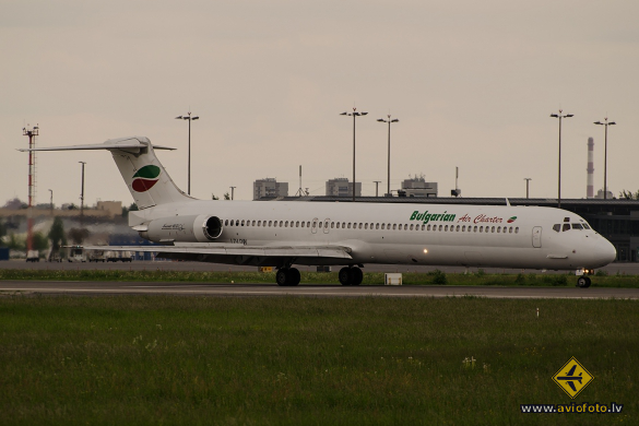 McDonnell Douglas MD-82 (DC-9-82)