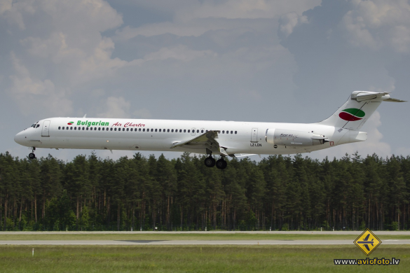 McDonnell Douglas MD-82 (DC-9-82)
