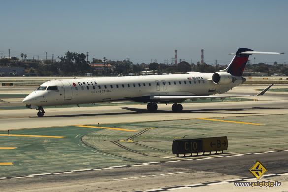 Bombardier CRJ-900ER (CL-600-2D24)