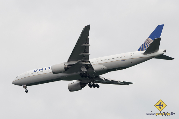 Boeing 777-222