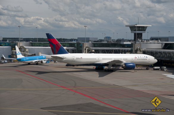 Boeing 777-232/ER