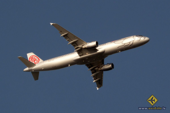 Airbus A321-211