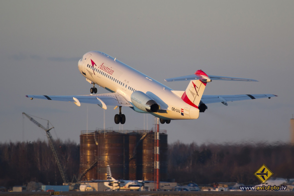 Fokker 100 (F-28-0100)