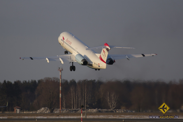 Fokker 100 (F-28-0100)