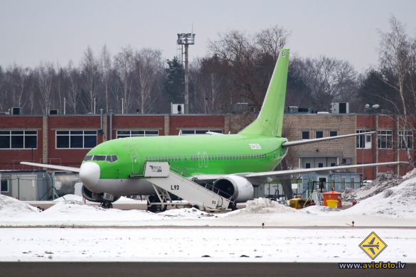 Boeing 737-46J