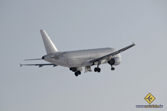 Airbus A320-211
