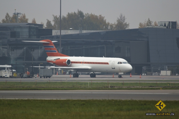 Fokker 70 (F-28-0070)