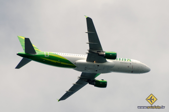 Airbus A320-214