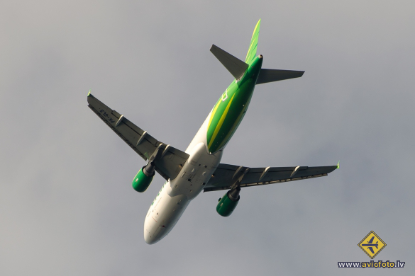 Airbus A320-214