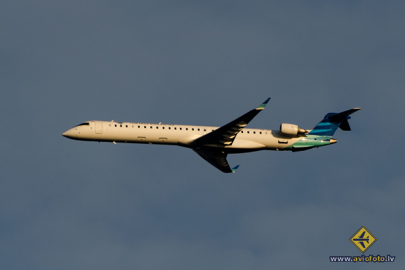 Bombardier CRJ-1000ER NG (CL-600-2E25)
