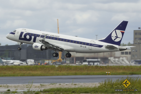 Embraer 175LR (ERJ-170-200LR)