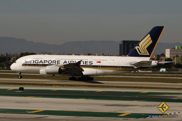 Airbus A380-841