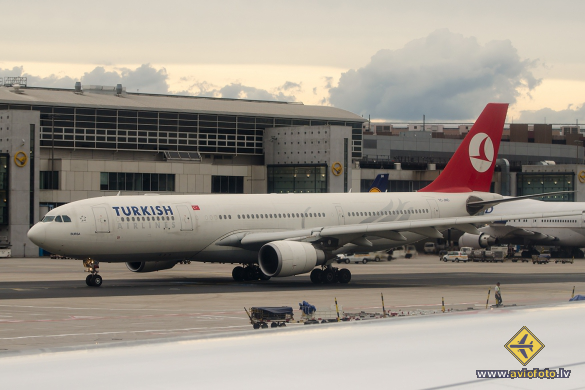 Airbus A330-203