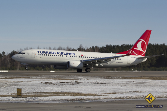 Boeing 737-8F2