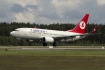 Boeing 737-752