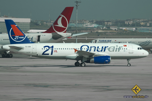 Airbus A320-233