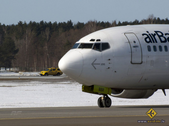 Boeing 737-31S