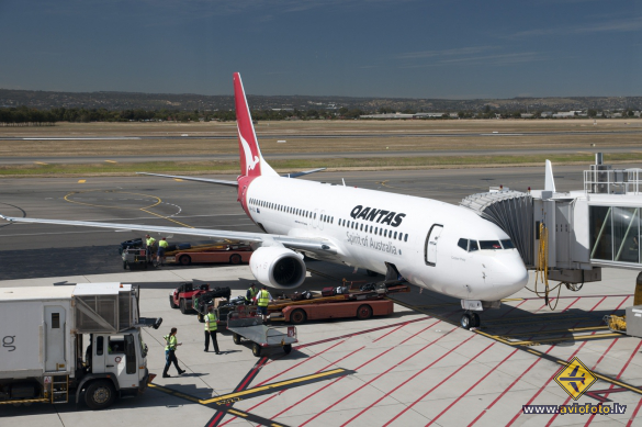 Boeing 737-838