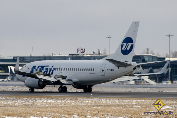 Boeing 737-524