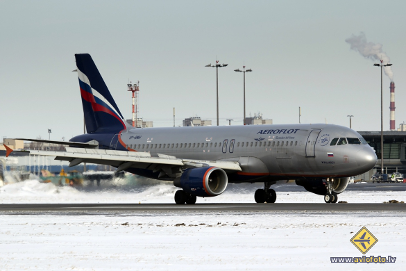 Airbus A320-214